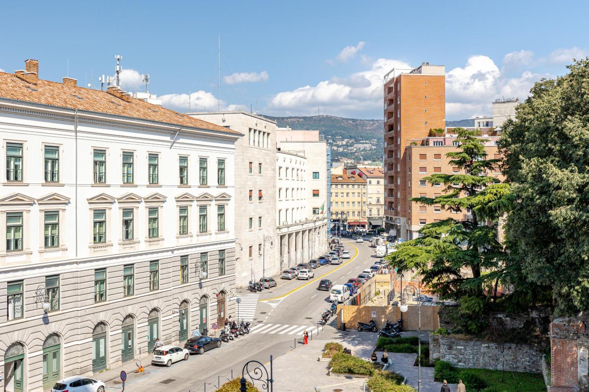 Teatro Romano Suites - Isabella Trieste Eksteriør billede